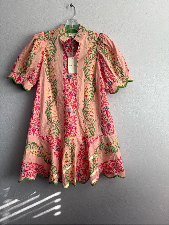 entro Dresses & Skirts - ❤️NEW entro Pink Floral Scallop-Trim Dress